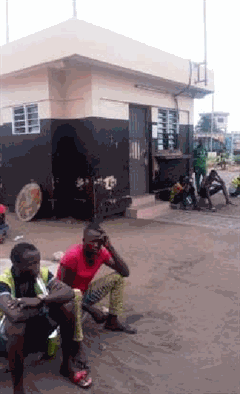 Bureau sortie parking